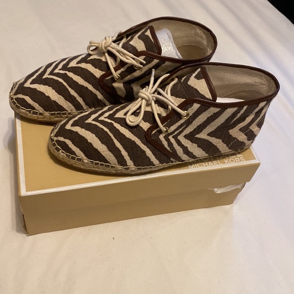 Michael Kors Canvas Bootie - Picture 1 of 6